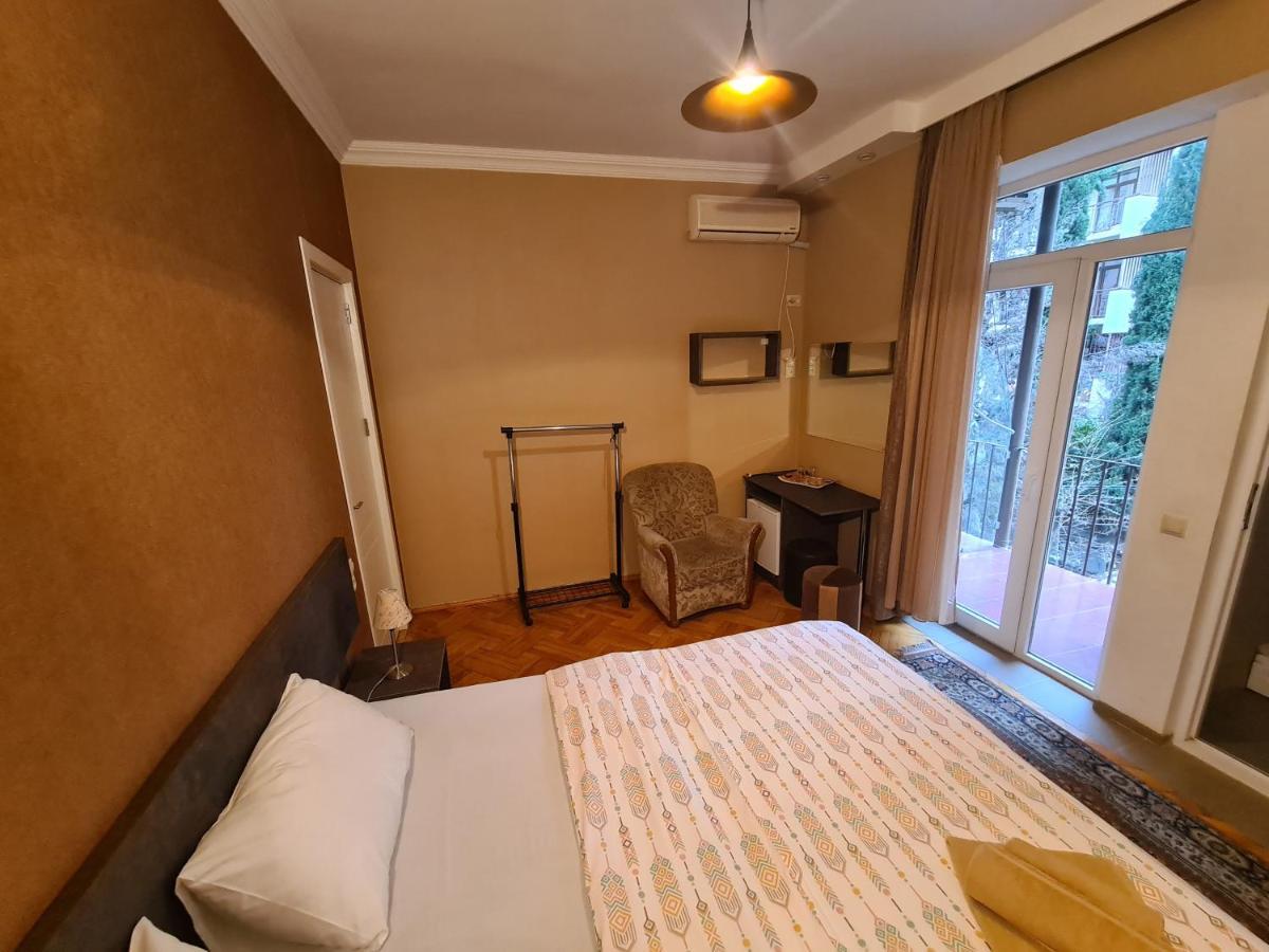 Hotel Bu ティビリシ エクステリア 写真